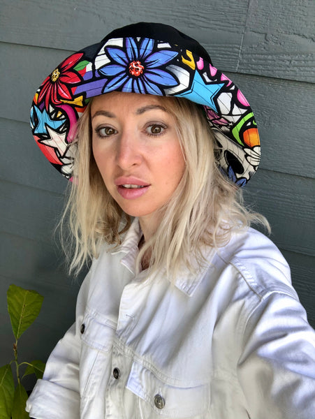 Reversible Graffiti & Black Bucket Hat