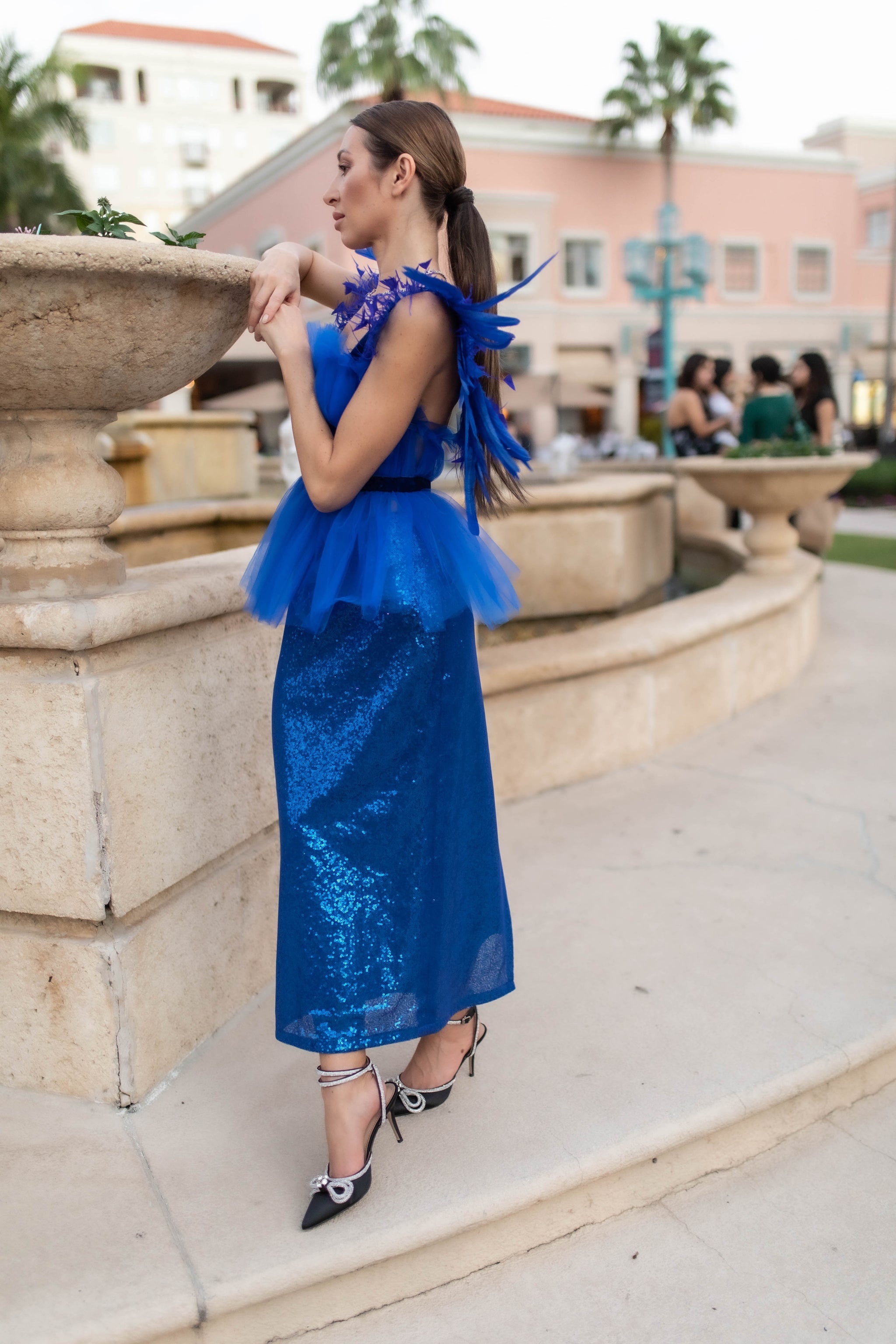 royal blue feather dress and Sequin – sonyakirshin Prom Dresses Designer Sizes:18 chapel train Italian Black Patent Leather